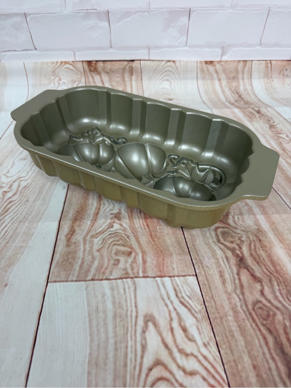 Nordic Ware Decorative Loaf Pan